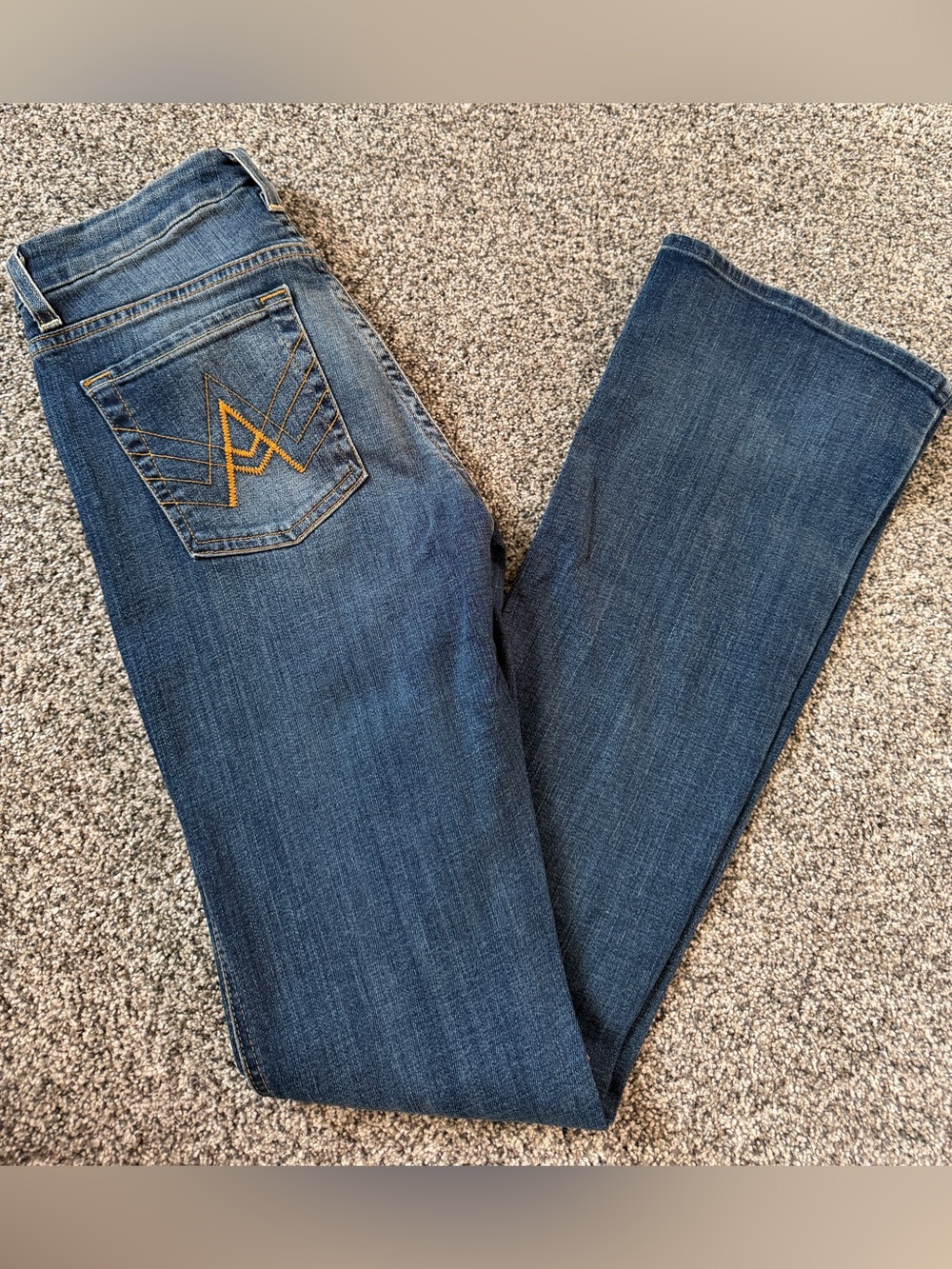 7 for all Mankind- A' Pocket jeans-Size 27. 34in inseam.
#denim #7forallmankind